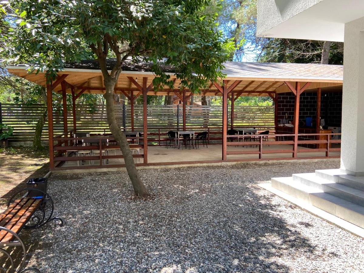 بيزوندا Hotel Apra المظهر الخارجي الصورة