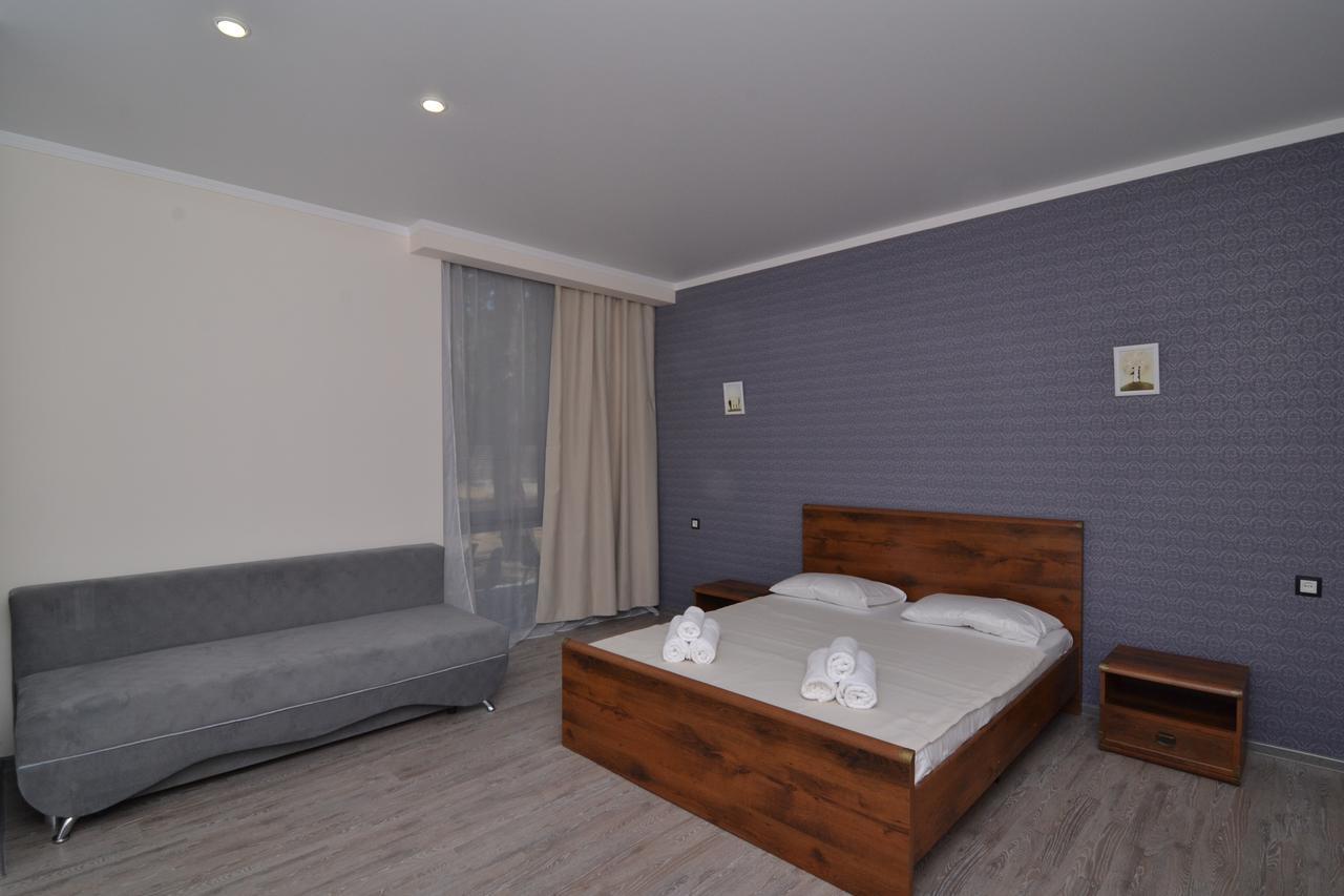 بيزوندا Hotel Apra المظهر الخارجي الصورة