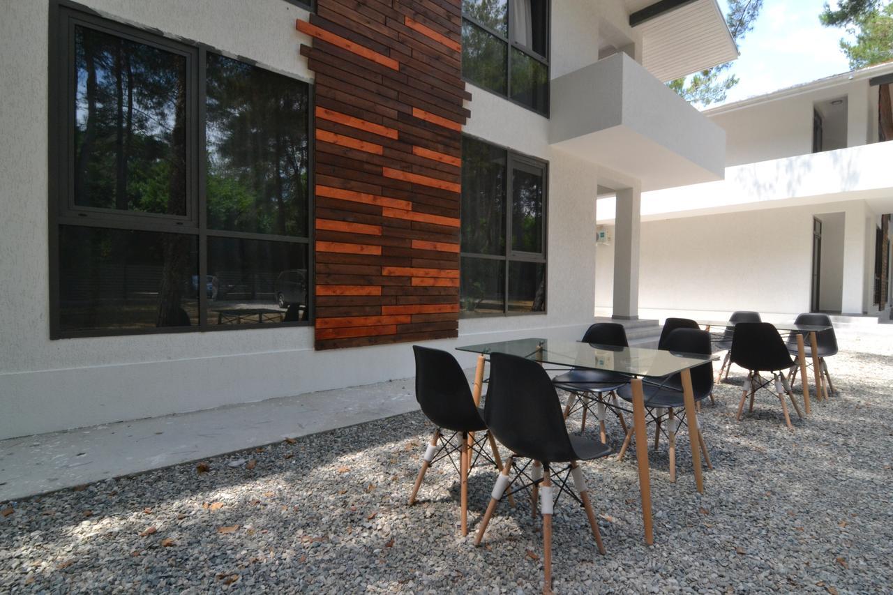بيزوندا Hotel Apra المظهر الخارجي الصورة