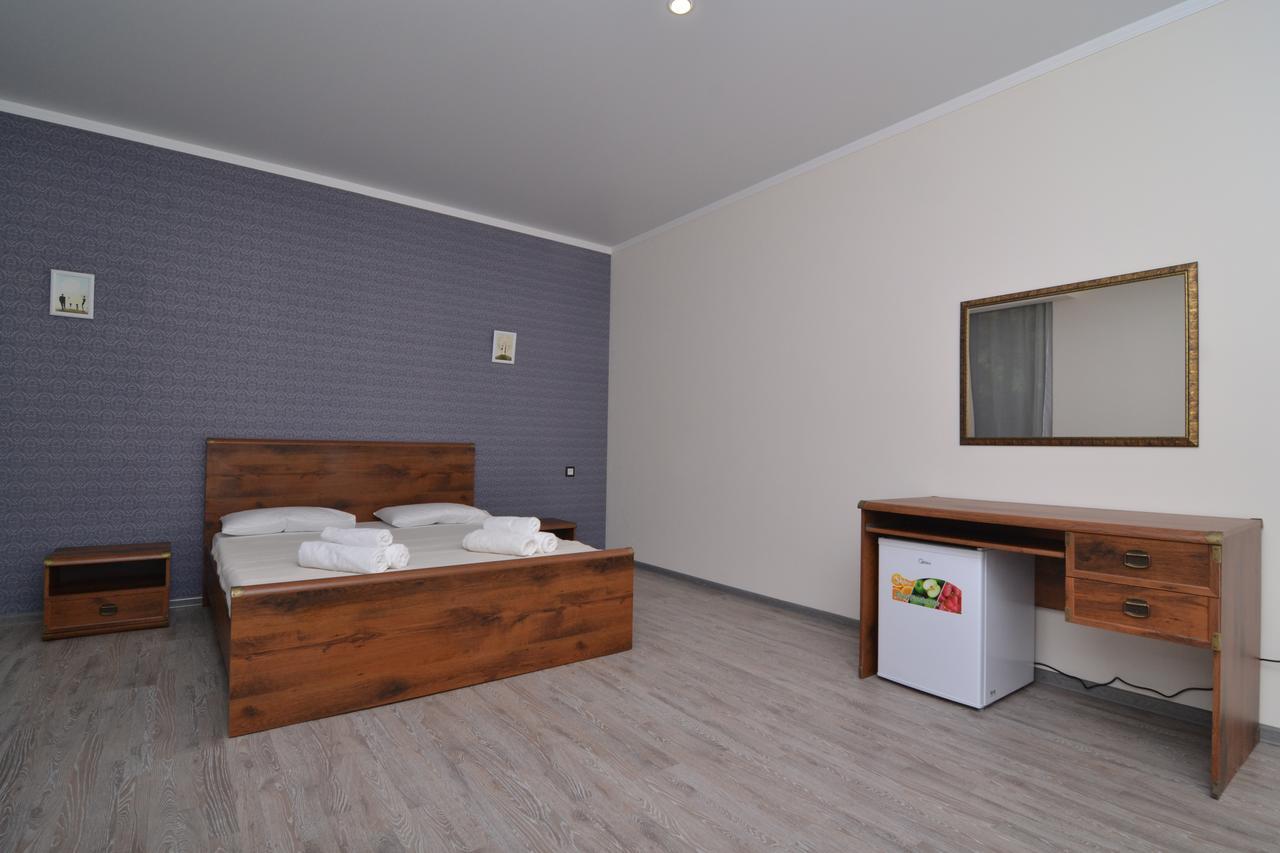 بيزوندا Hotel Apra المظهر الخارجي الصورة