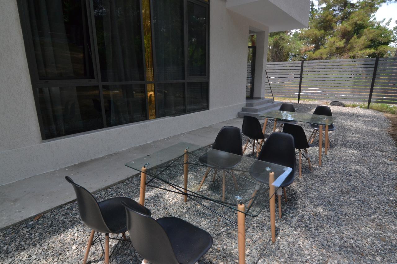 بيزوندا Hotel Apra المظهر الخارجي الصورة