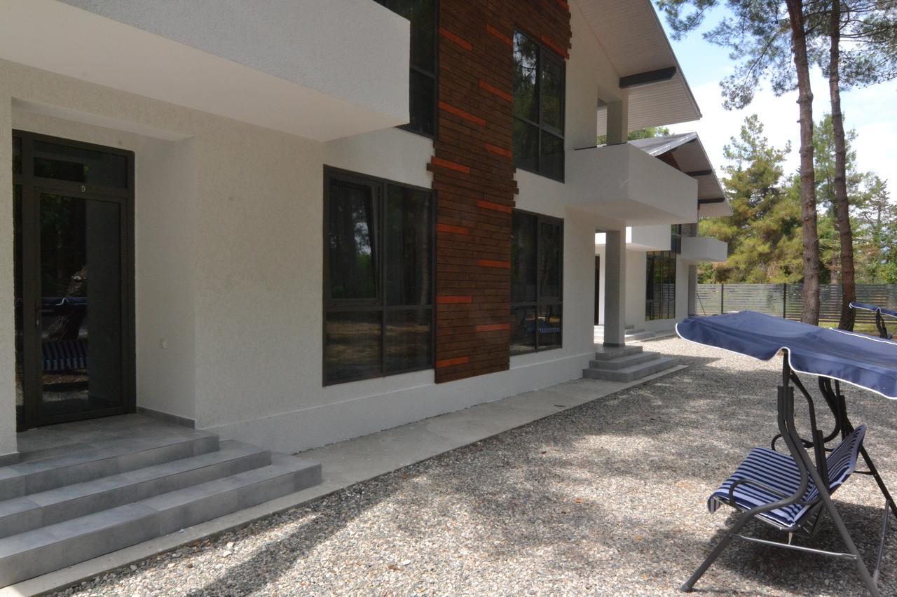 بيزوندا Hotel Apra المظهر الخارجي الصورة